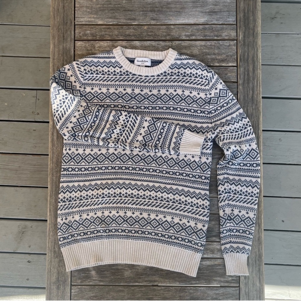 Goodfellow & Co Blue and White Crewnwck Sweater